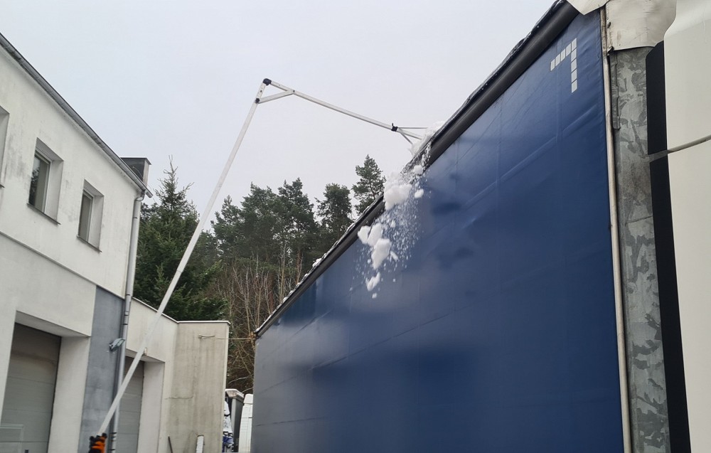 LUMEHARI / KAABITS TELESKOOPVARREGA HAAGISE KATUSE PUHASTAMISEKS